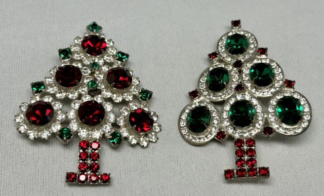 CHR15 Hobe sm round ruby rhinestone xmas tree pin
