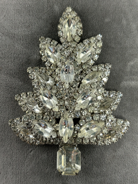 CHR28 clear marquis rhinestone xmas tree pin