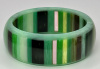 APK5 Atelier Papillon green vertical stripes laminated bakelite bangle
